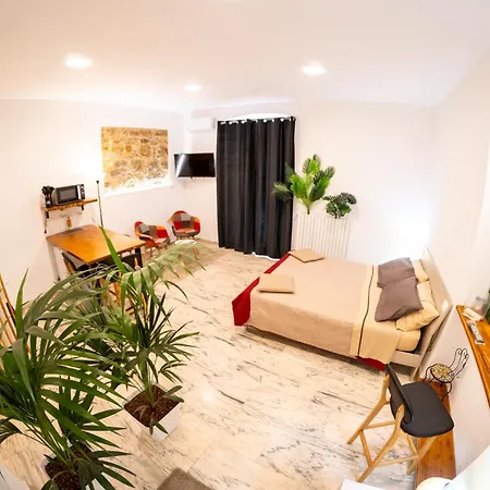 Апартаменты L'ombelico Del Monte - In Centro Storico