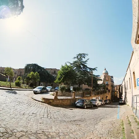 Апартаменты L'ombelico Del Monte - In Centro Storico Пьяцца-Армерина