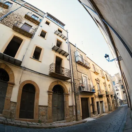 L'ombelico Del Monte - In Centro Storico Апартаменты Пьяцца-Армерина