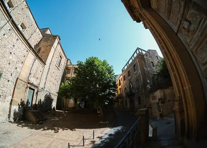 L'ombelico Del Monte - In Centro Storico